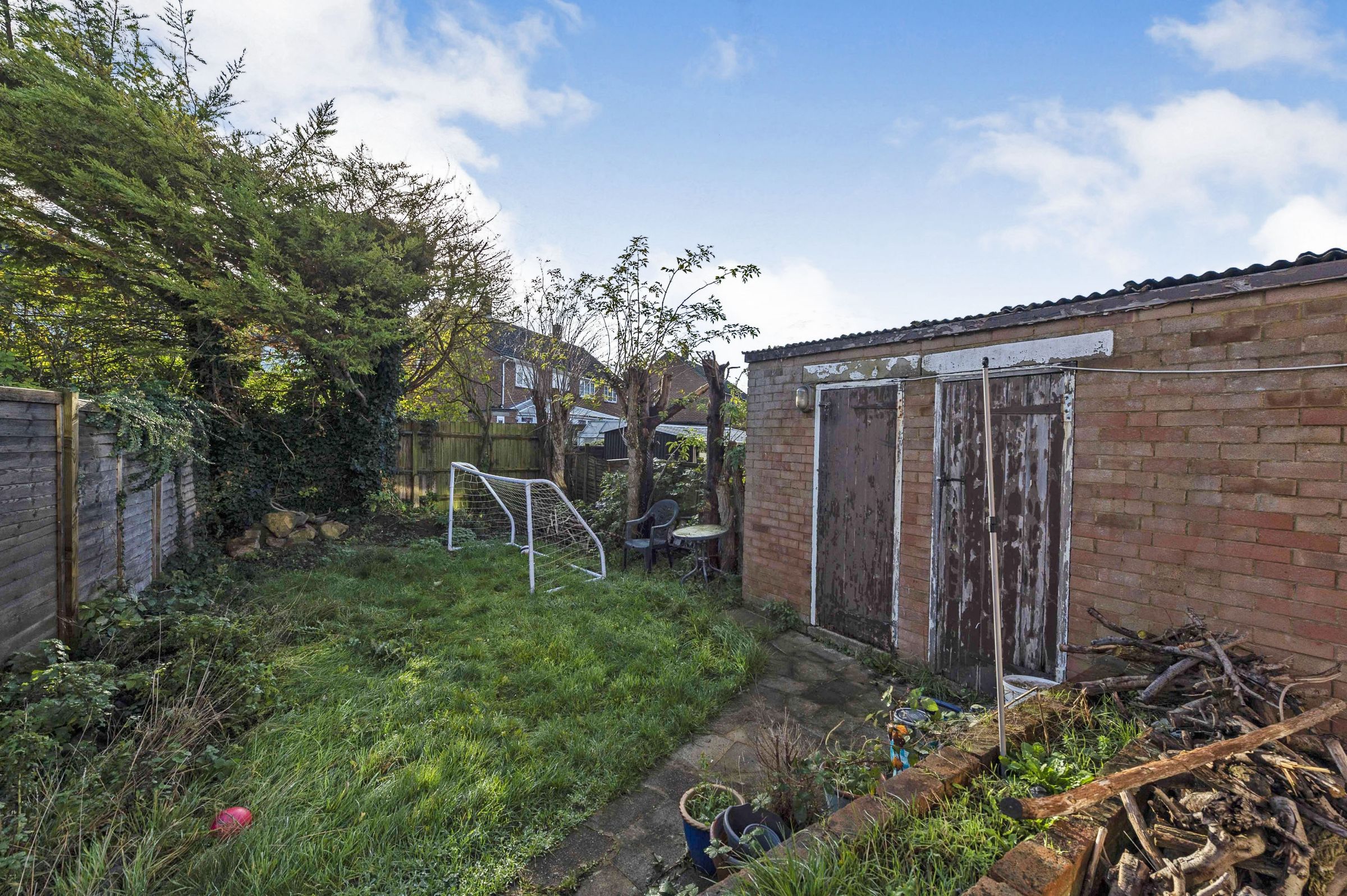 2 bed terraced house for sale in Leagrave High Street, Luton LU4 Zoopla