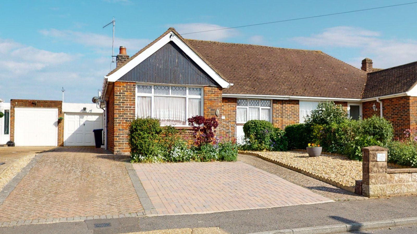 2 bed bungalow for sale in Osborne Close, Sompting, West Sussex BN15