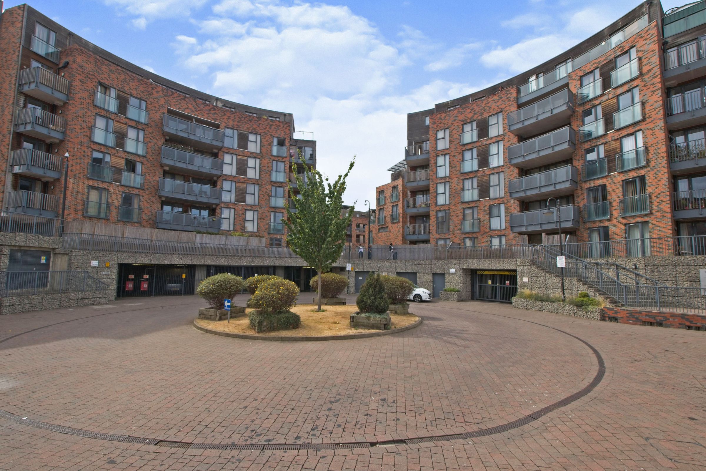 2 bed flat for sale in Townhall Square, Crayford, Kent DA1 Zoopla