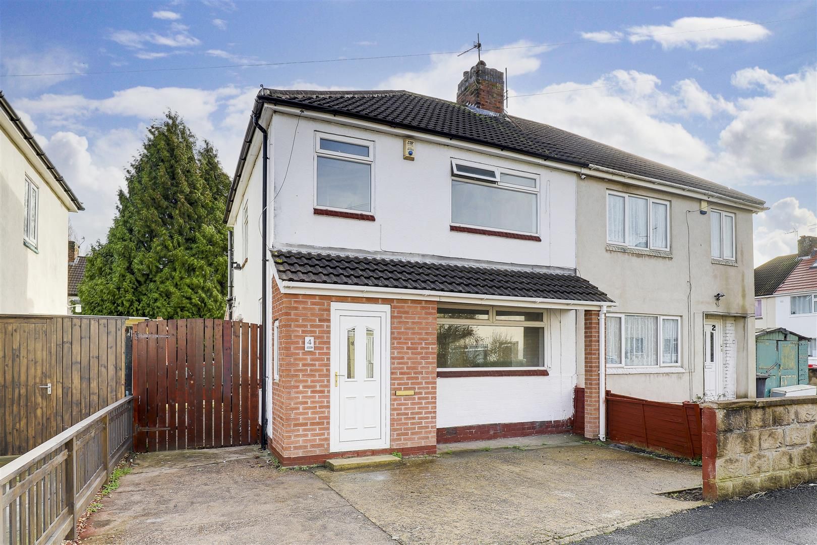 3 bed semidetached house for sale in Pelham Crescent, Beeston