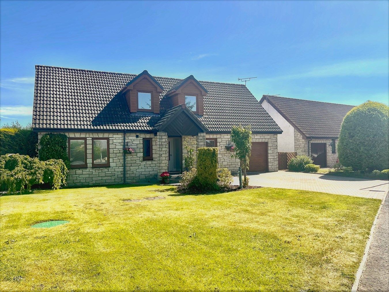 4 bed detached house for sale in 8 Mossend Green, Dollar, Powmill FK14 Zoopla