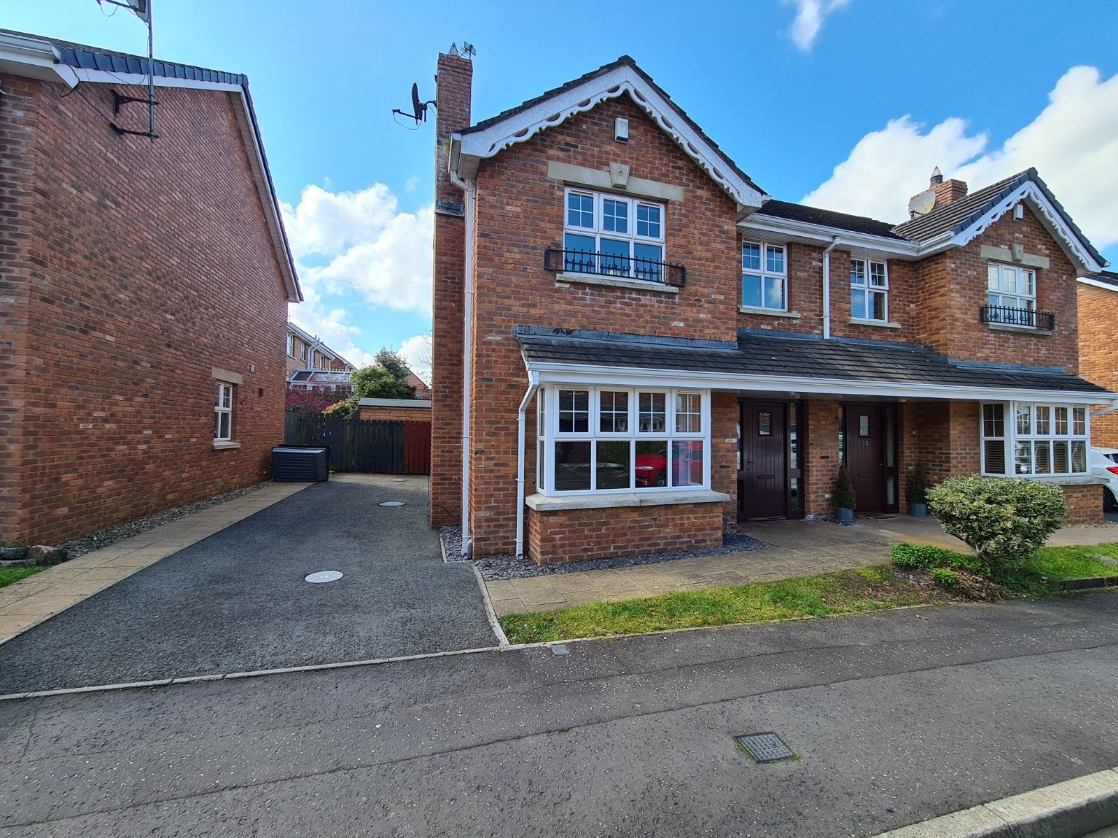 3 bed semidetached house for sale in The Beeches, Hightown Road