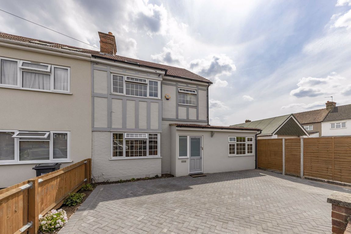 4 bed semidetached house for sale in Parkwood Road, Isleworth TW7 Zoopla