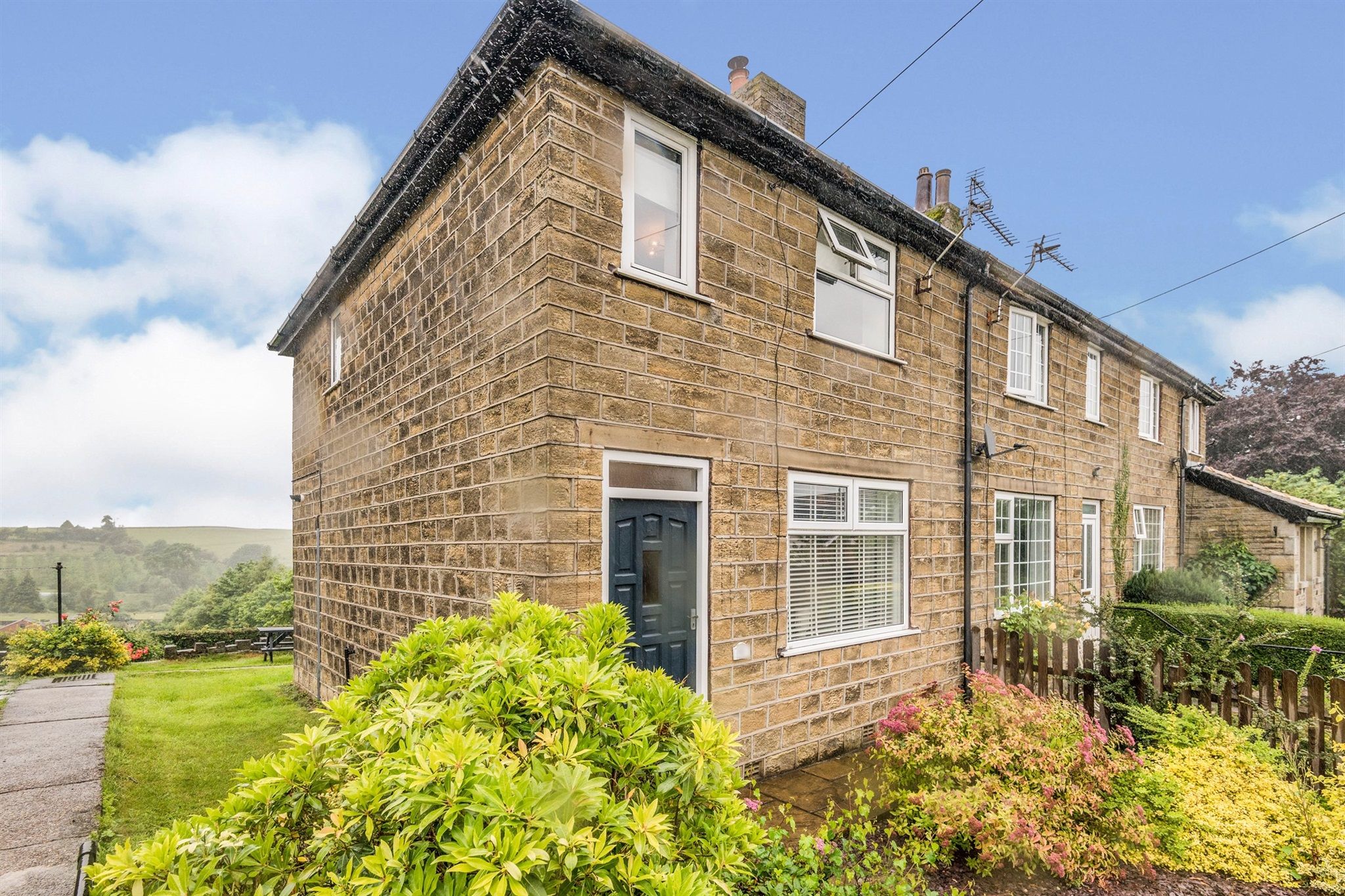 2 Bed End Terrace House For Sale In Thong Lane Netherthong Holmfirth Hd9 Zoopla