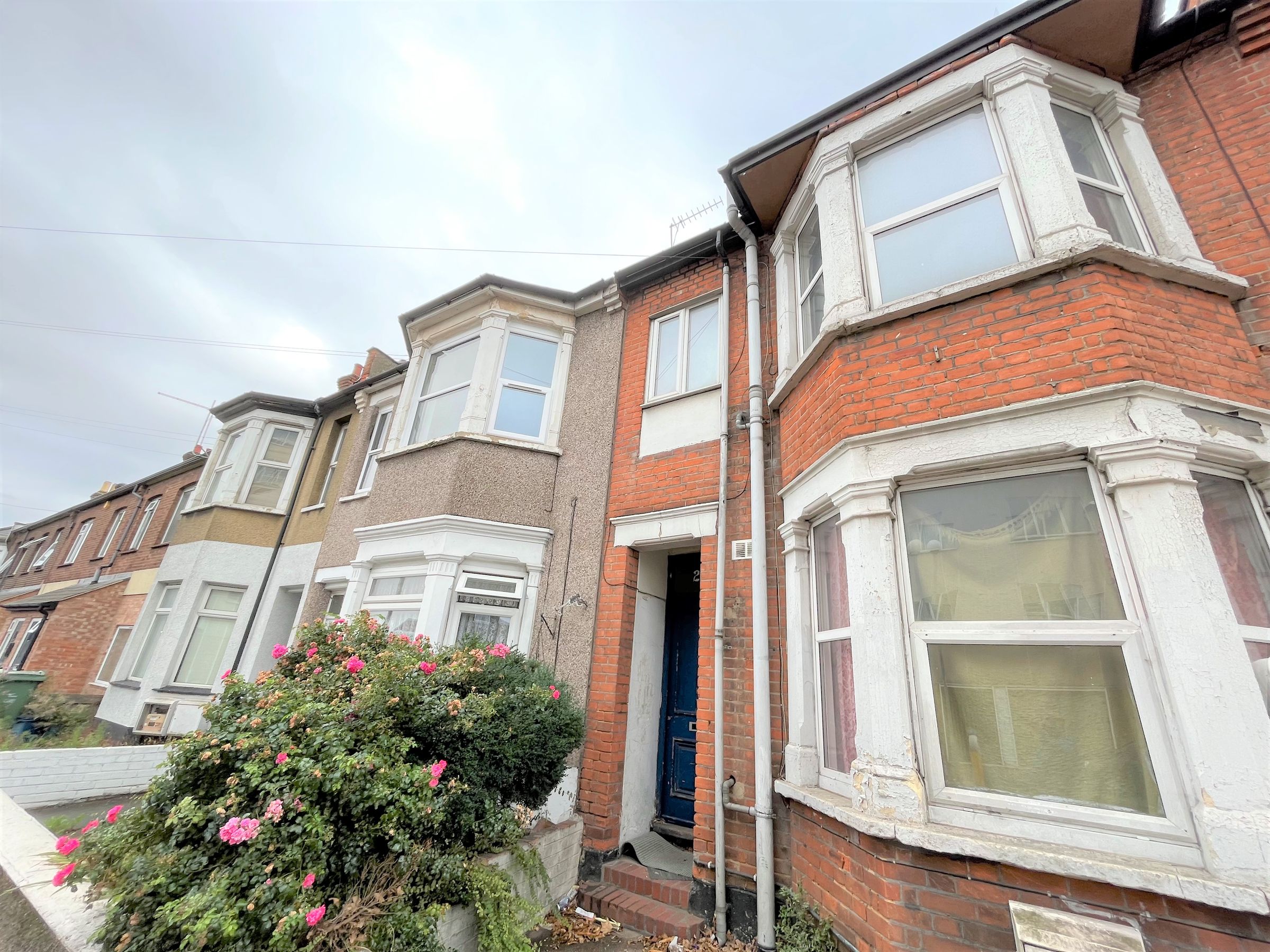 3 bed semidetached house for sale in West Road, Westcliff On Sea SS0