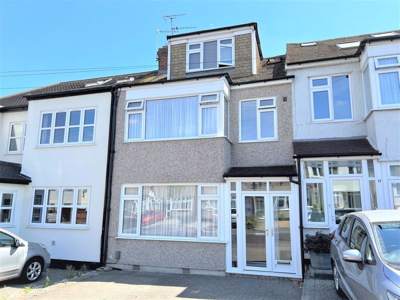 4 bed terraced house to rent in Wilton Drive, Collier Row, Romford RM5 Zoopla
