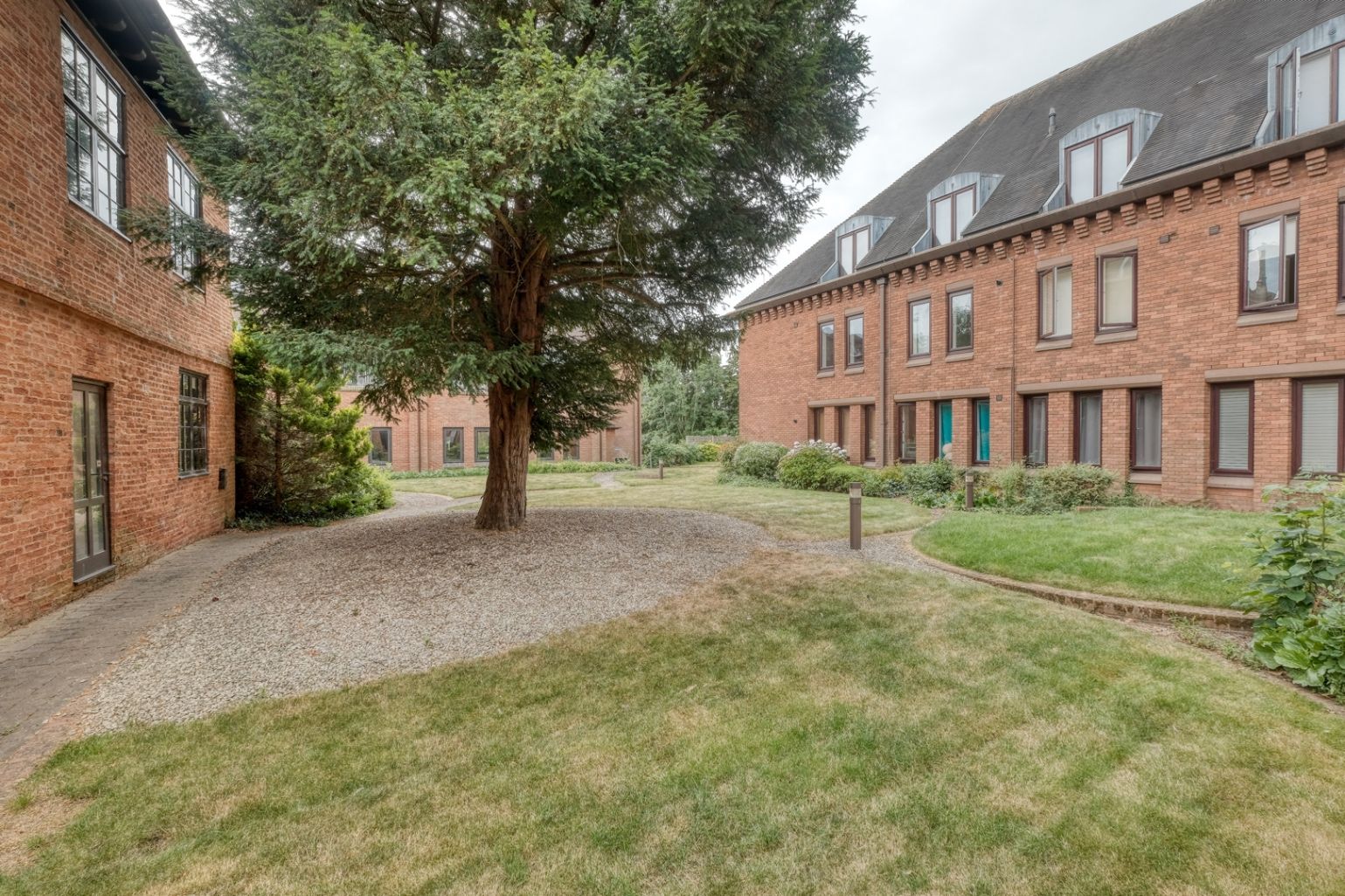 2 bed flat for sale in Berrington Close, Ipsley, Redditch B98 Zoopla