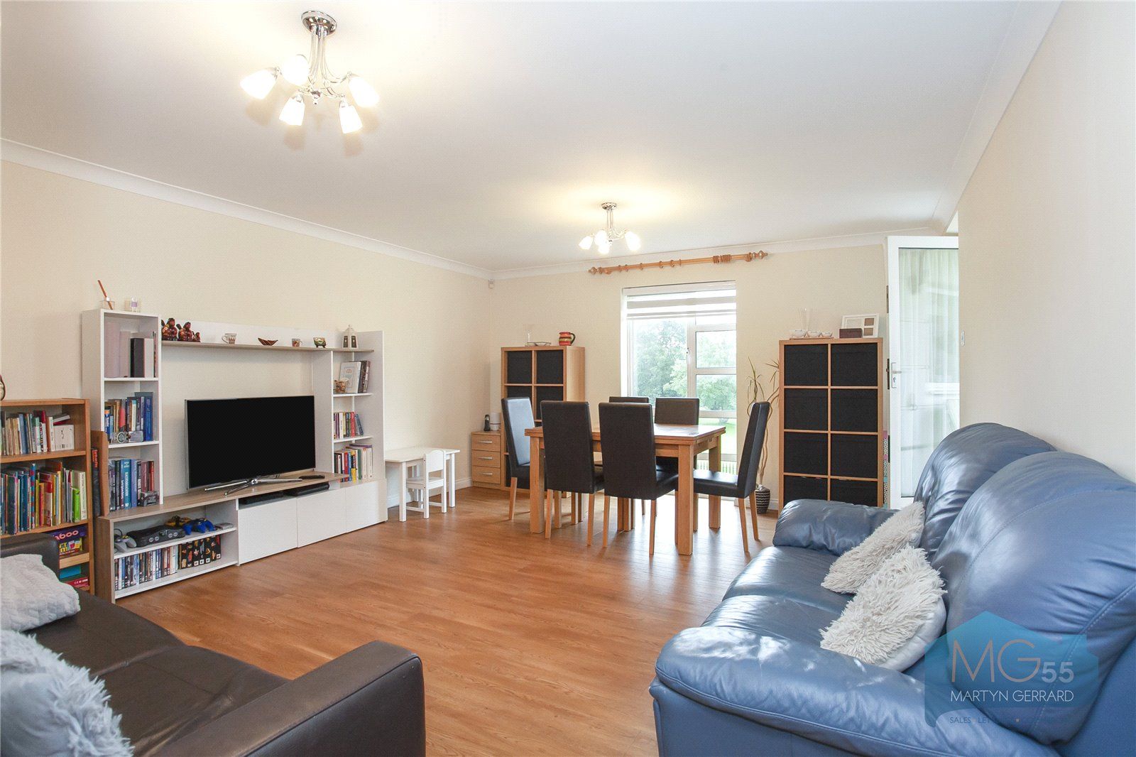 Yarlington Court, 1 Sparkford Gardens, Friern Barnet, London N11