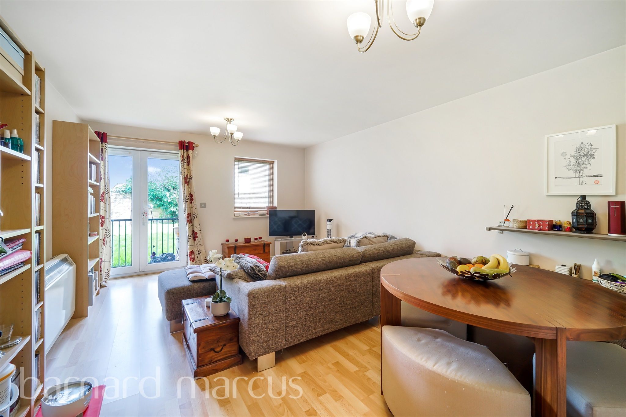 2 bed flat for sale in Little London Close, Uxbridge UB8 Zoopla