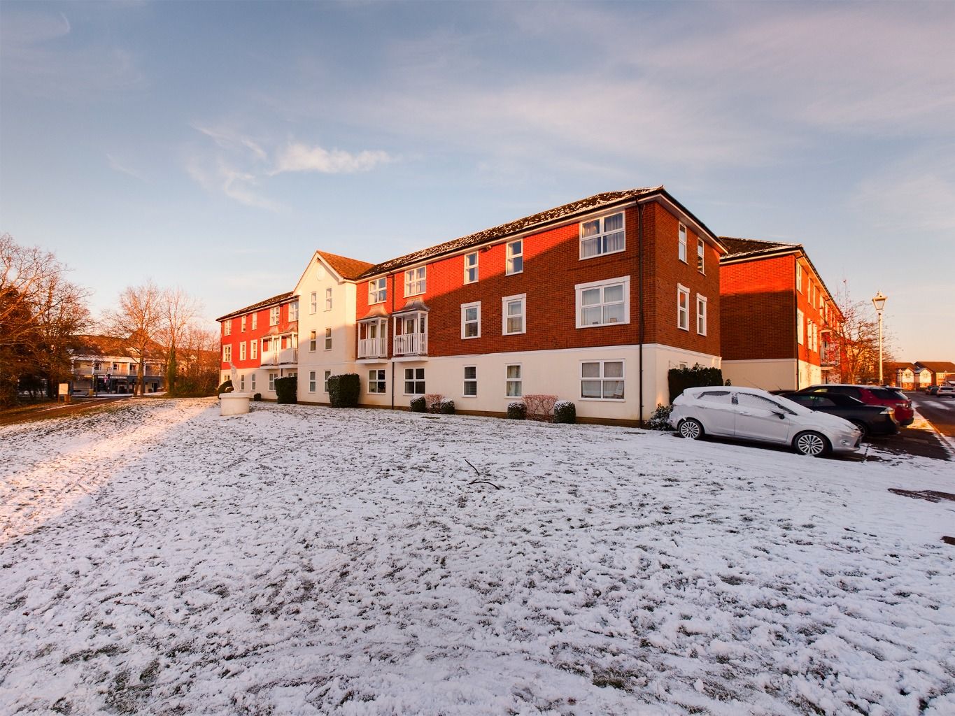 1 bed flat for sale in Whinchat, Watermead, Aylesbury HP19 Zoopla