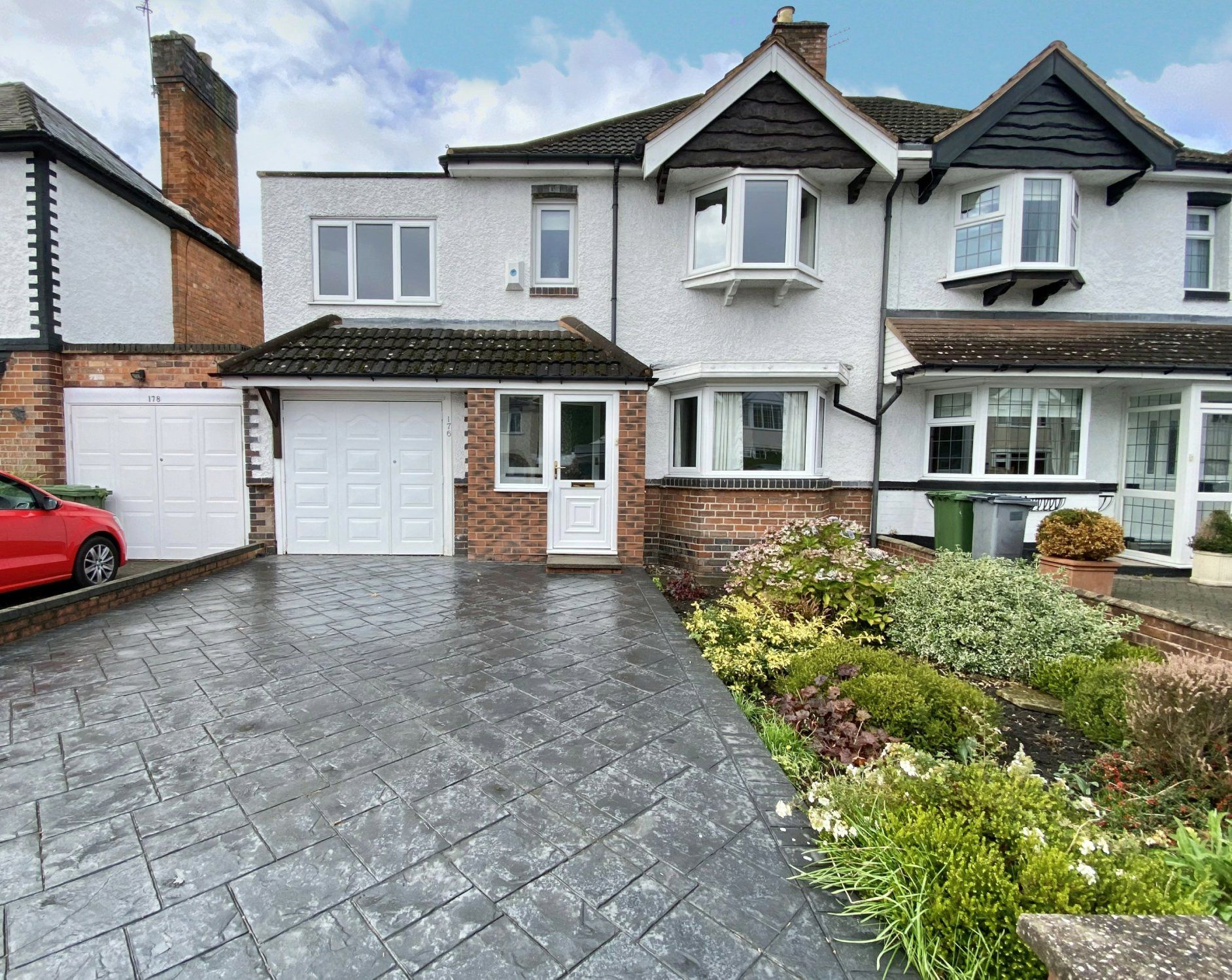4 bed semidetached house for sale in Longmore Road, Shirley, Solihull
