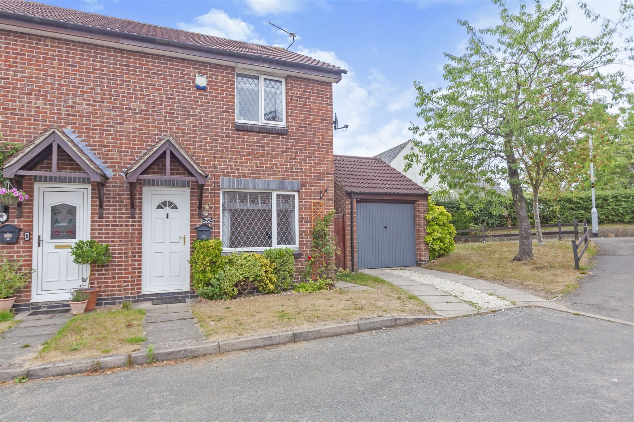 3 bed semidetached house for sale in Brookside, Barlestone, Nuneaton