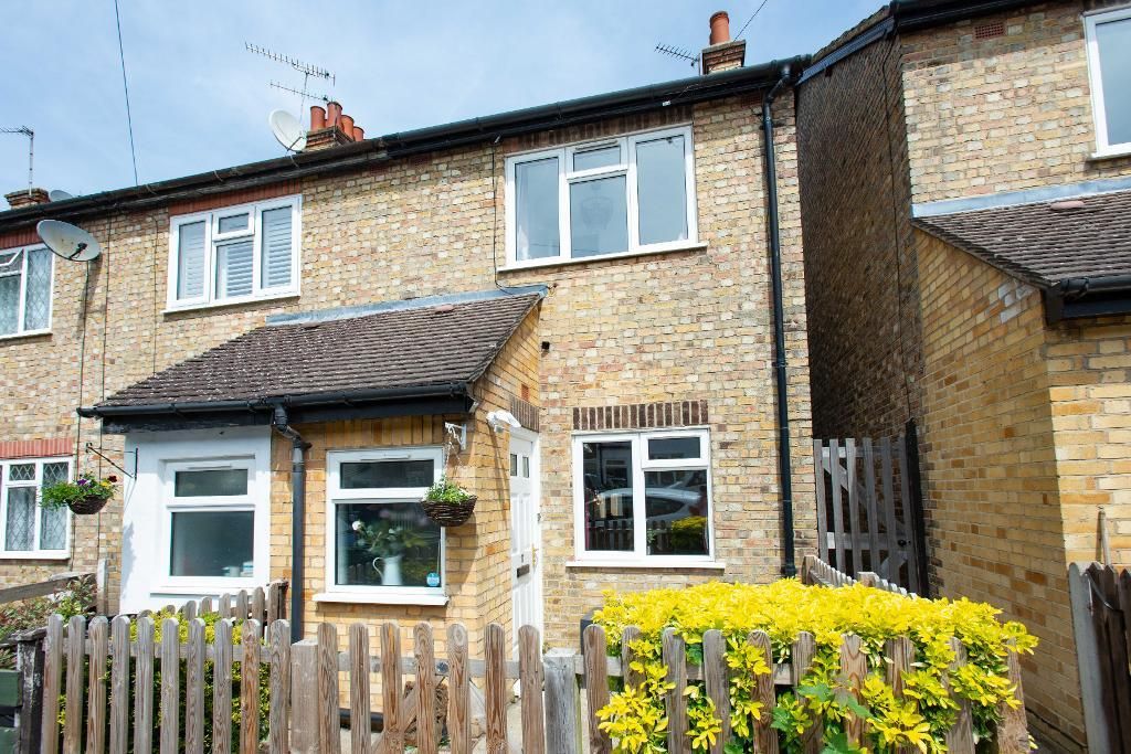 2 bed end terrace house for sale in Pitt Road, Farnborough Village