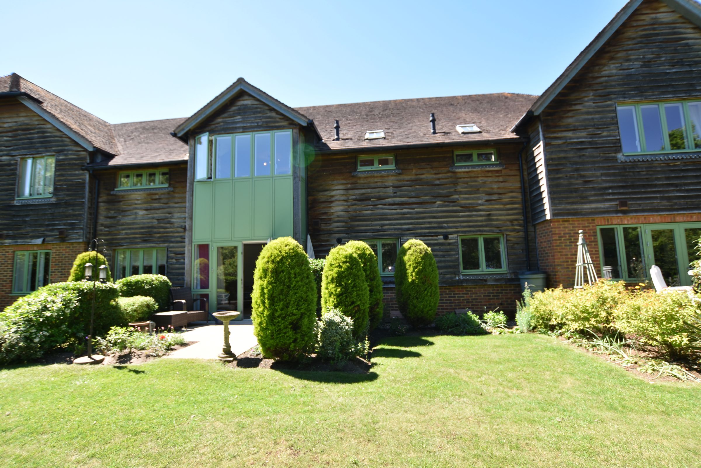 25 Sutton Green Lodge, Mayford Grange, Nr Woking, Surrey GU22  
