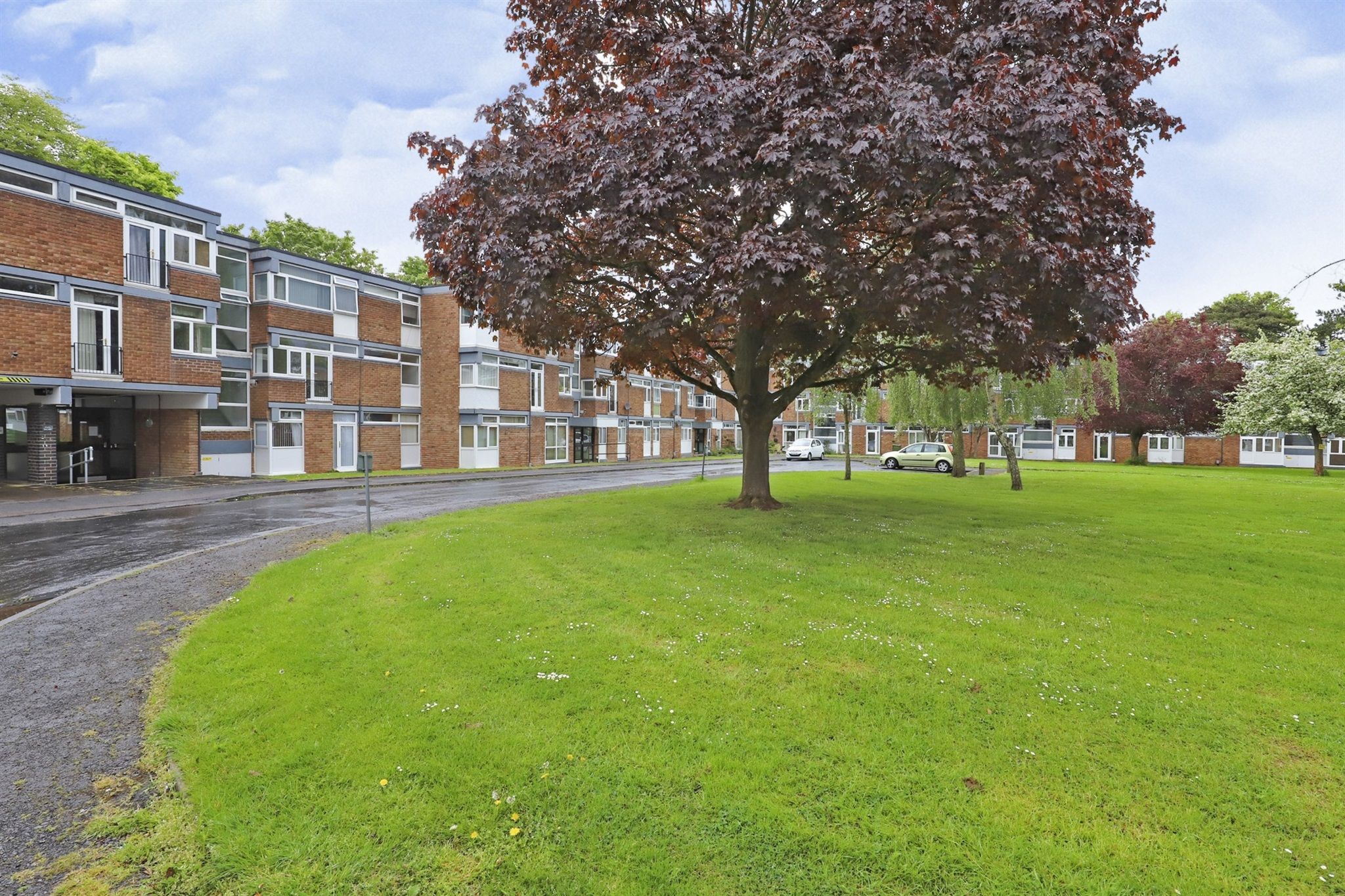 2 bed flat for sale in Newbridge Crescent, Off The Tettenhall Road