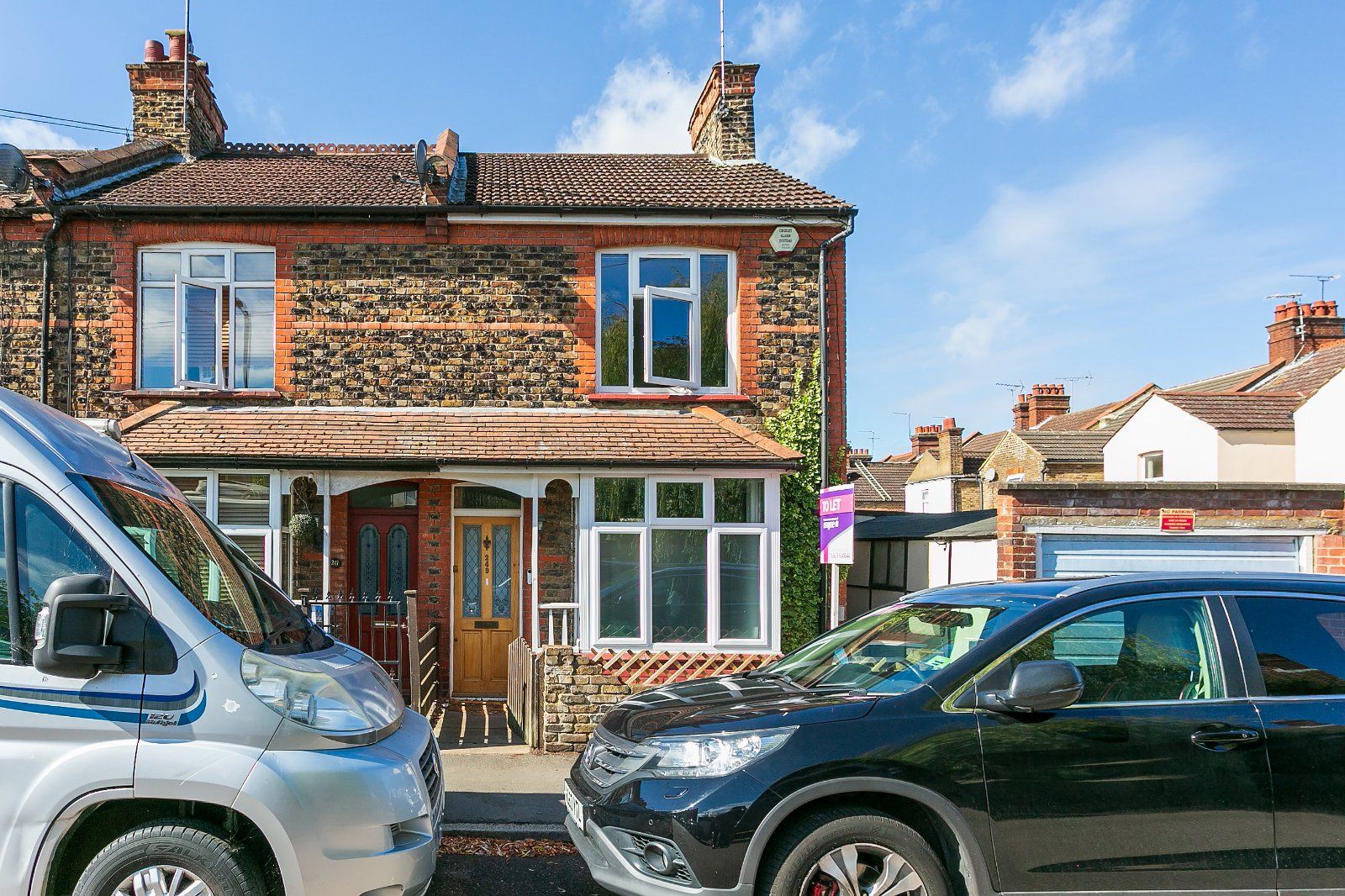 3 bed end terrace house to rent in Harwoods Road, Watford