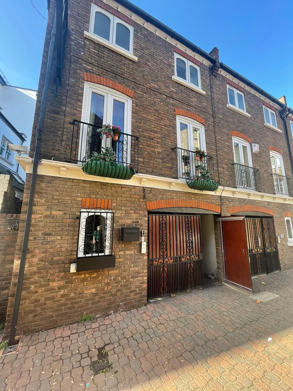 4 bed property to rent in Maple Mews, London NW6 Zoopla