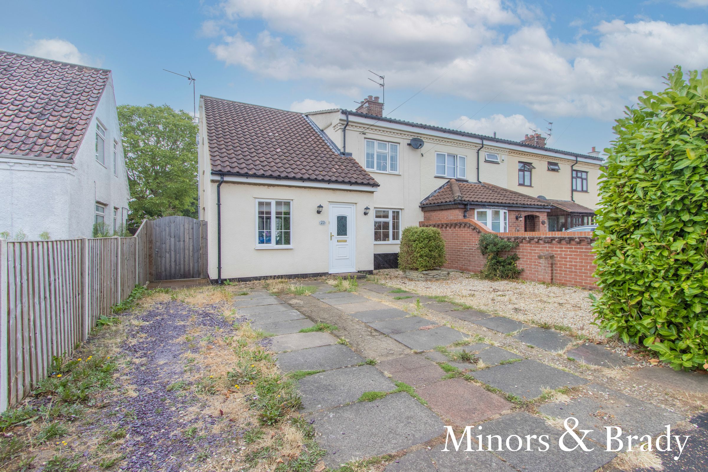 4 bed semidetached house for sale in Alford Grove, Sprowston, Norwich