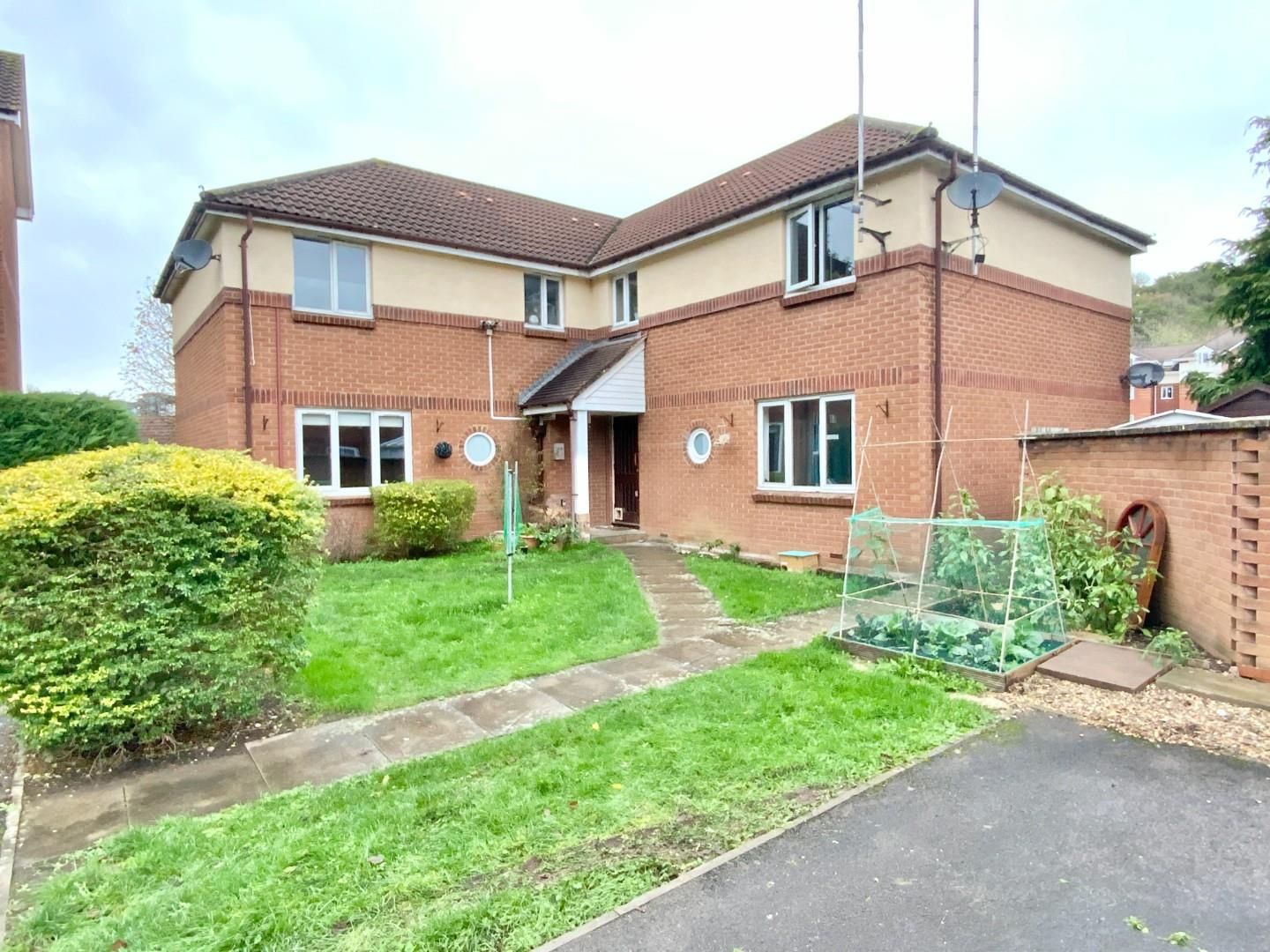1 bed flat for sale in Whiteway Close, St. Annes Park, Bristol BS4 Zoopla