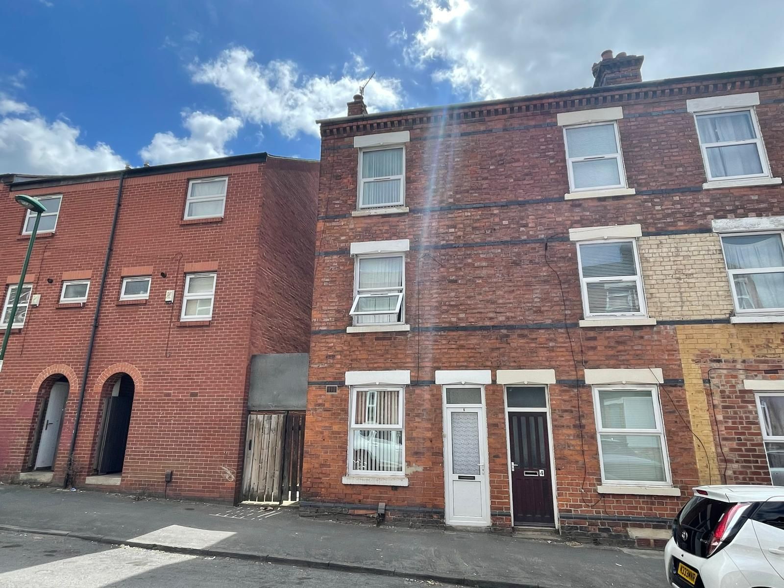 3 bed town house for sale in Beaconsfield Street, Nottingham NG7 Zoopla