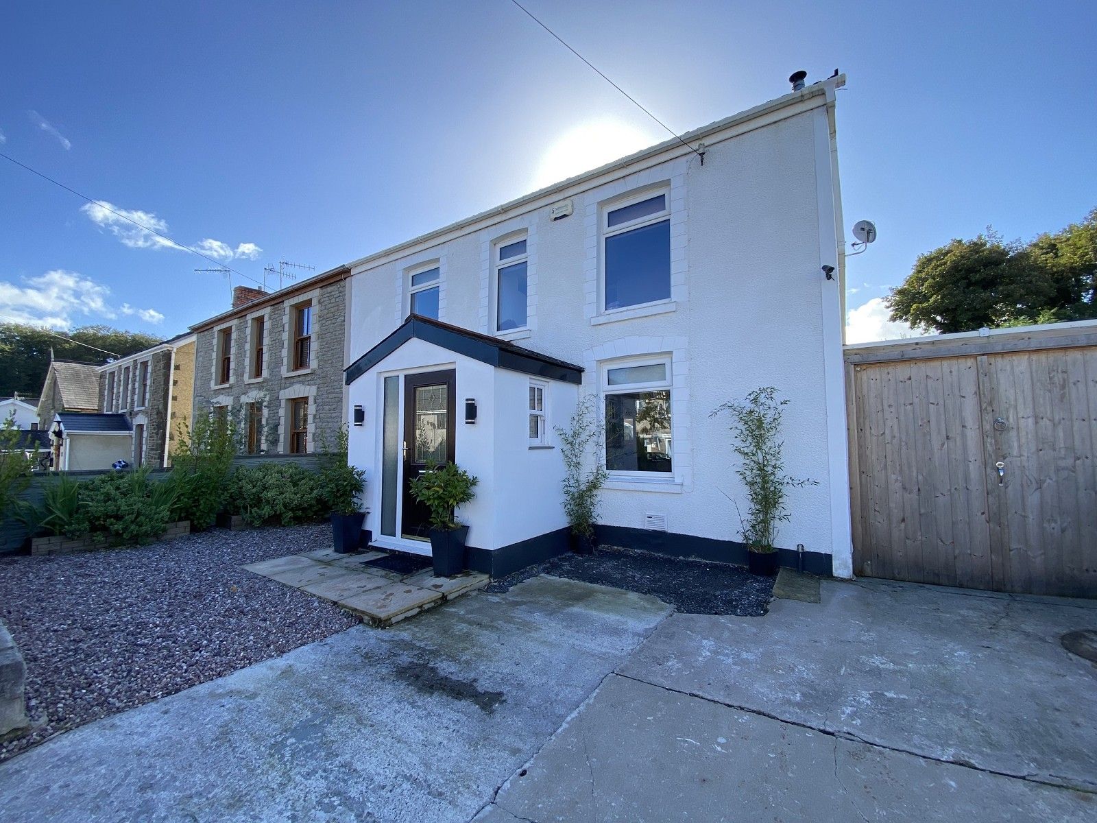 4 bed semidetached house for sale in Station Road, Glais, Swansea