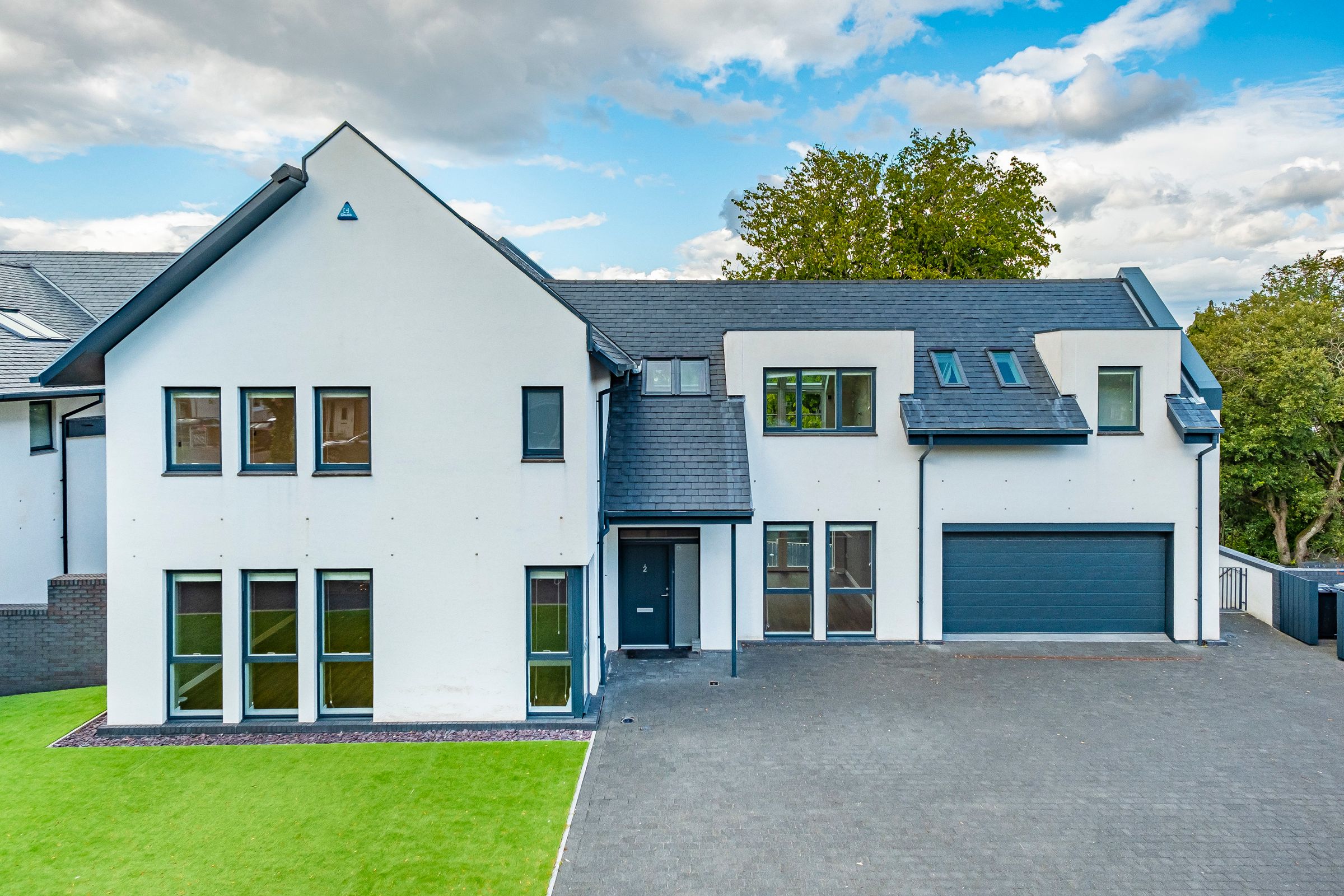 5 bed property for sale in 2 Upper Bourtree Gardens, Burnside, Glasgow G73 Zoopla