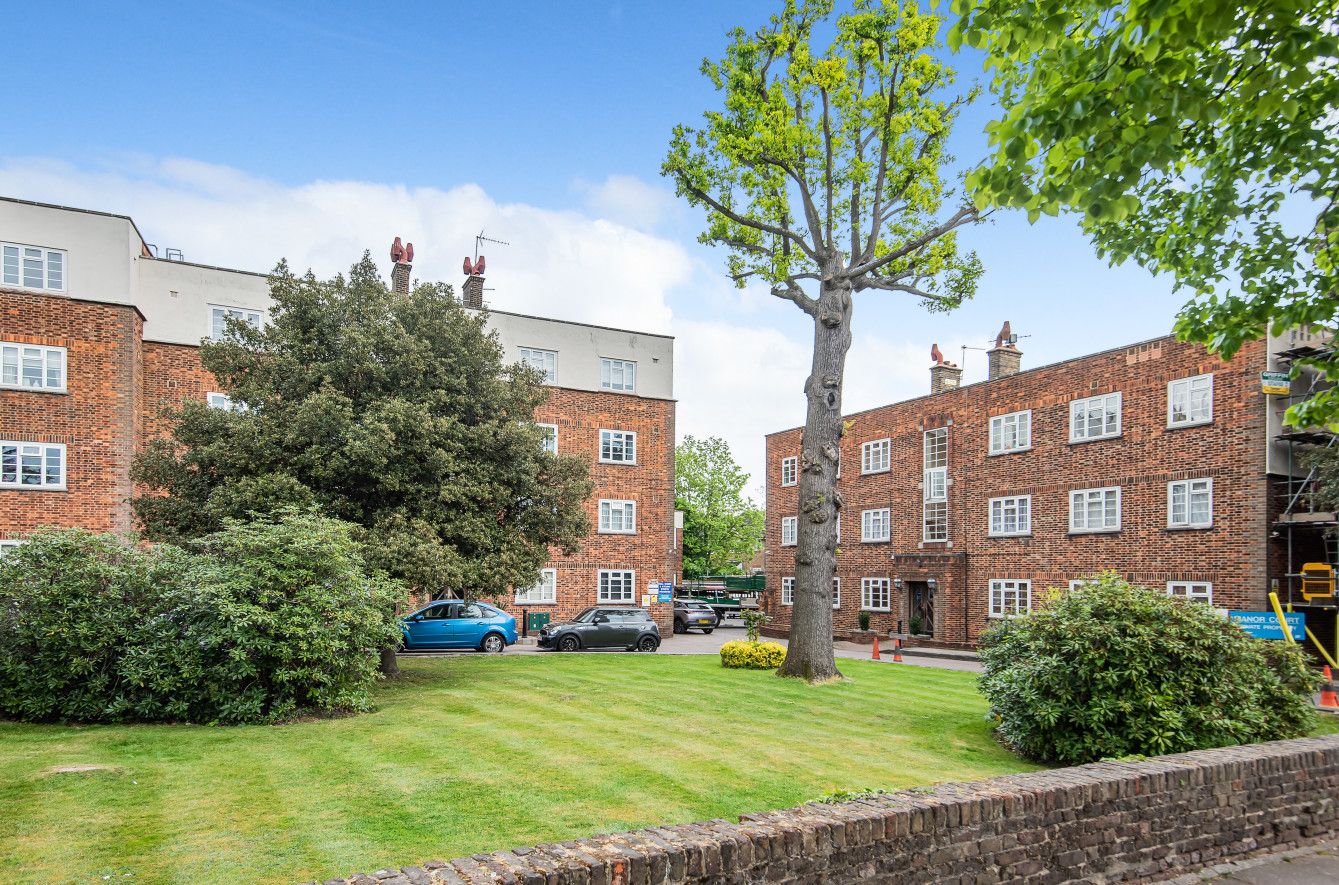 2 bed flat for sale in High Street, London N14 Zoopla