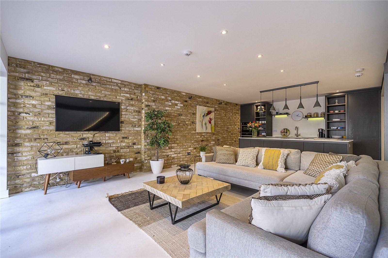 5 bed mews house for sale in High Street, Hornsey, Crouch End London N8