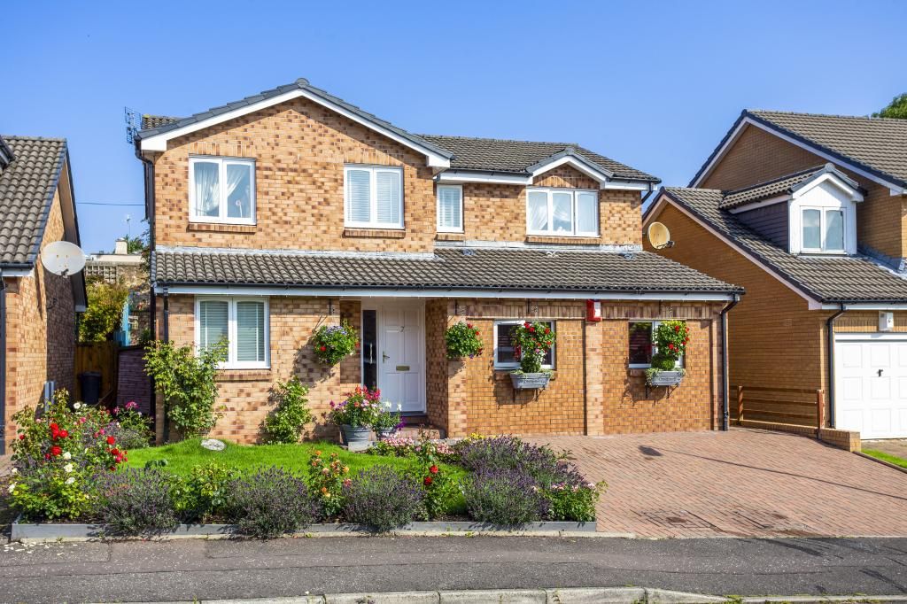 7 Daiches Braes, Brunstane EH15  