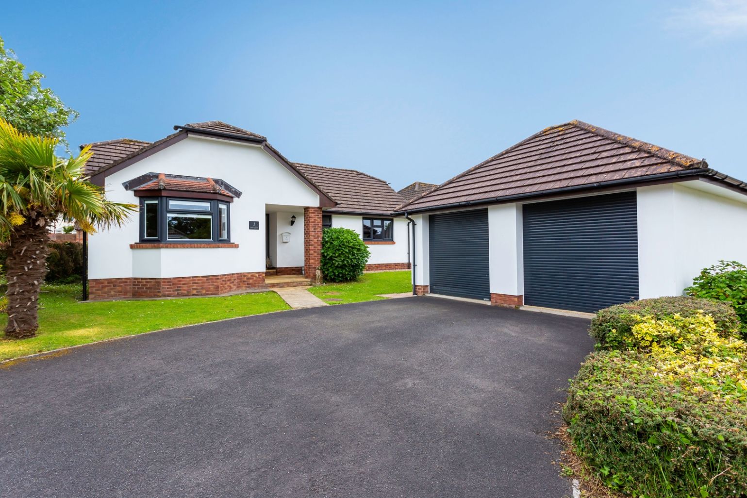 3 bed bungalow for sale in Hele Close, Roundswell, Barnstaple EX31 Zoopla