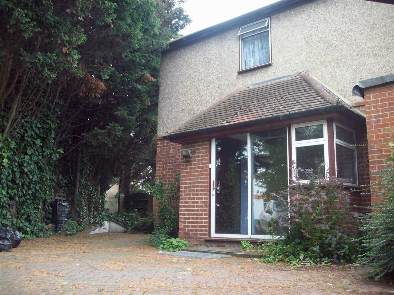2 bed semidetached house to rent in Rostrevor Gardens, Hayes UB3 Zoopla
