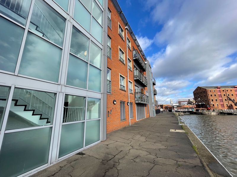 2 Bed Flat To Rent In Severn Road The Docks Gloucester GL1 Zoopla 2 Bed Flat To Rent In Severn Road The Docks Gloucester GL1 Zoopla