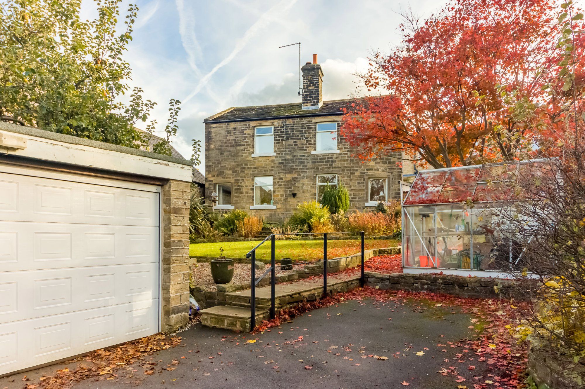 3 bed detached house for sale in Springwood Road, Thongsbridge