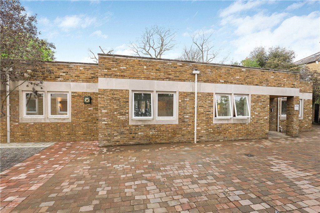 Grosvenor Mews, Ridgway SW19
