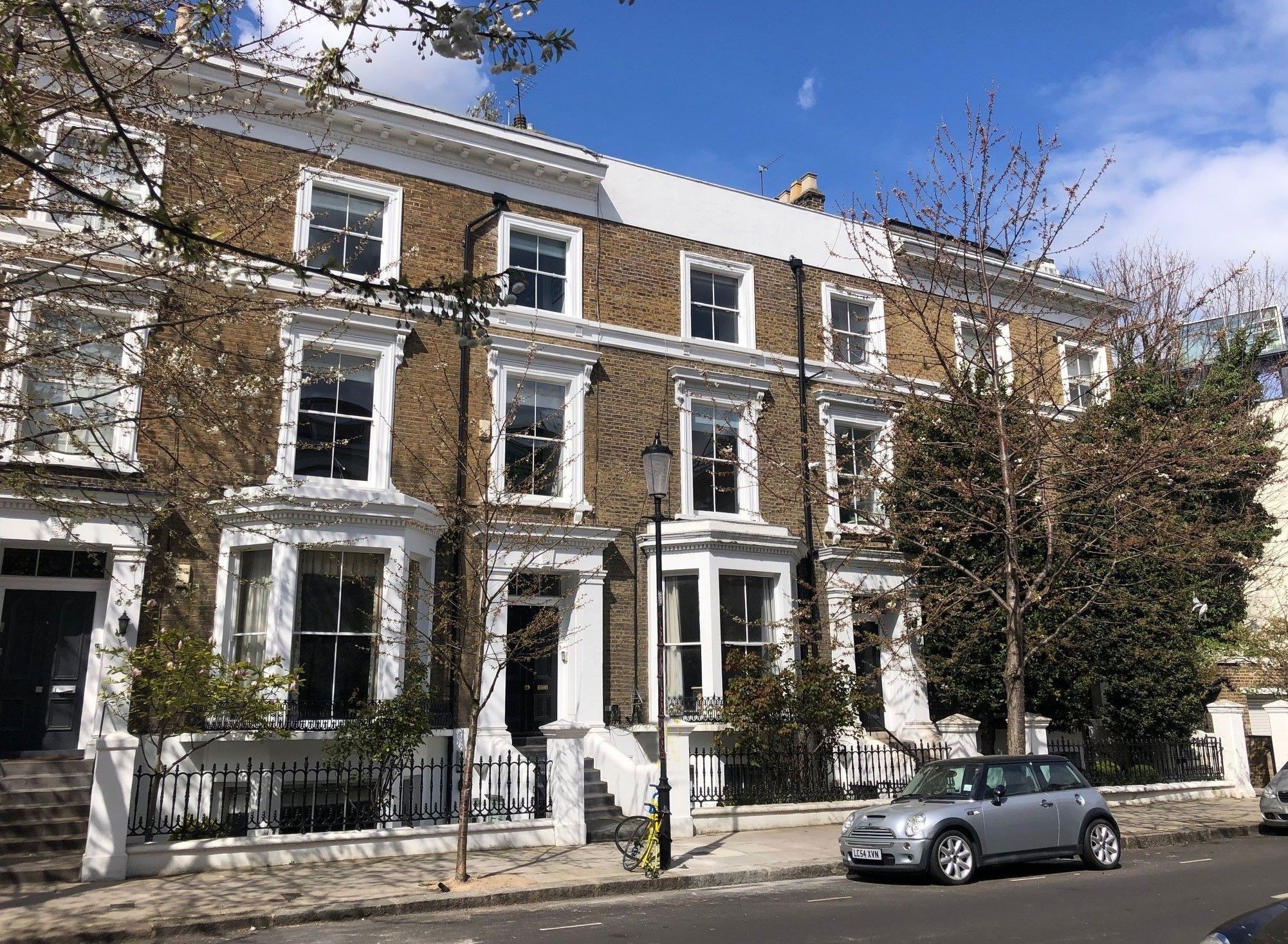Garden Flat, 2 Upper Addison Gardens, Holland Park, London W14