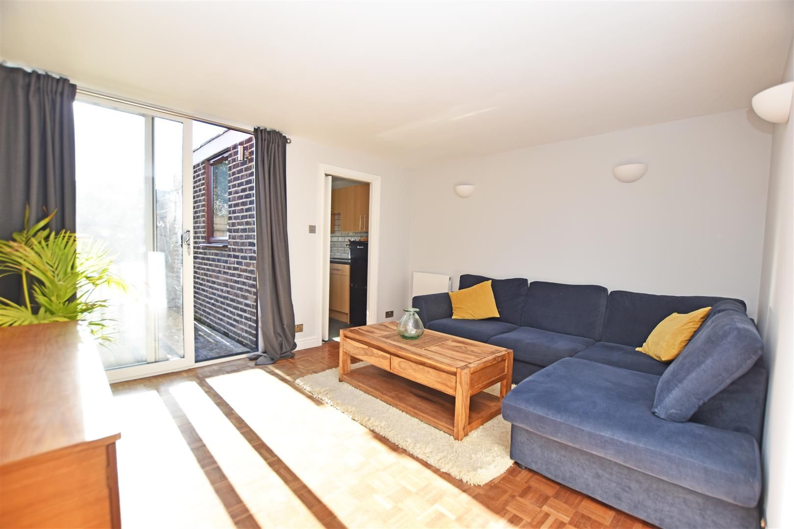 1 bed flat for sale in Whitton Dene, Whitton, Hounslow TW3 Zoopla