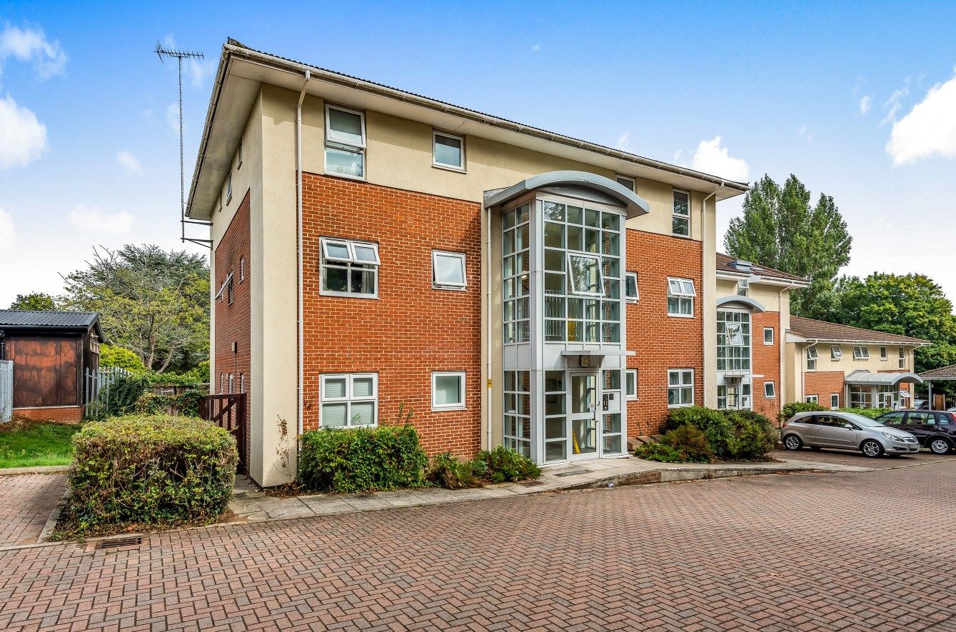 2 bed flat for sale in Knights Row, Waytemore Road, Stortford