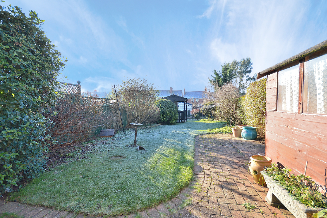 3 bed bungalow for sale in Greville Avenue, Spinney Hill, Northampton