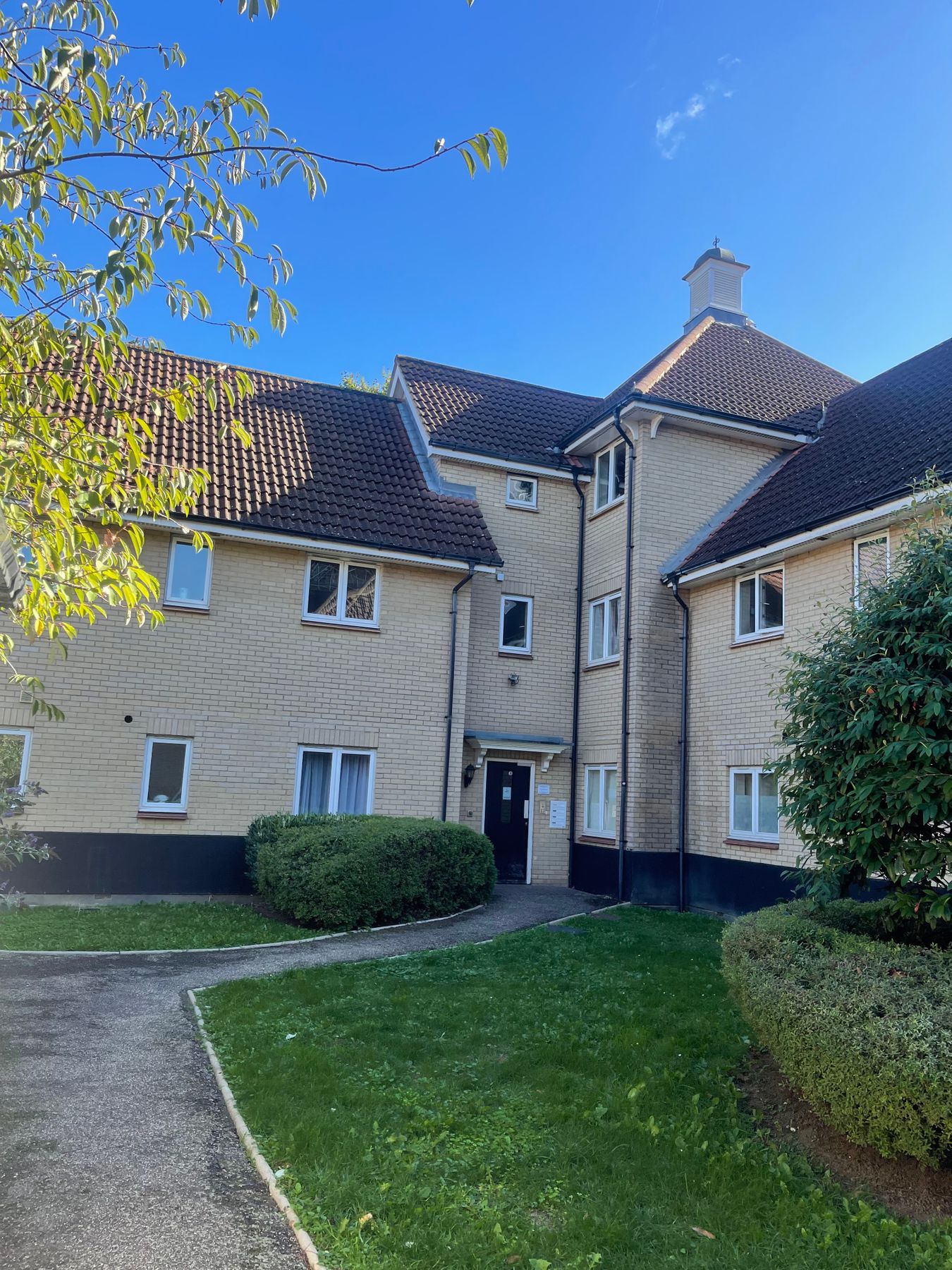 New home, 2 bed flat for sale in Royal Crescent, Newbury Park IG2 Zoopla