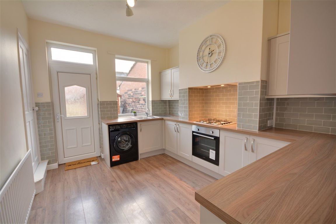 2 bed terraced house to rent in William Street, Castleford, West