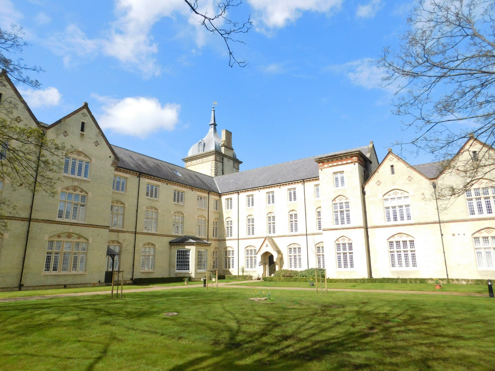 2 bed flat for sale in South Wing, Fairfield Hall, Kingsley Avenue