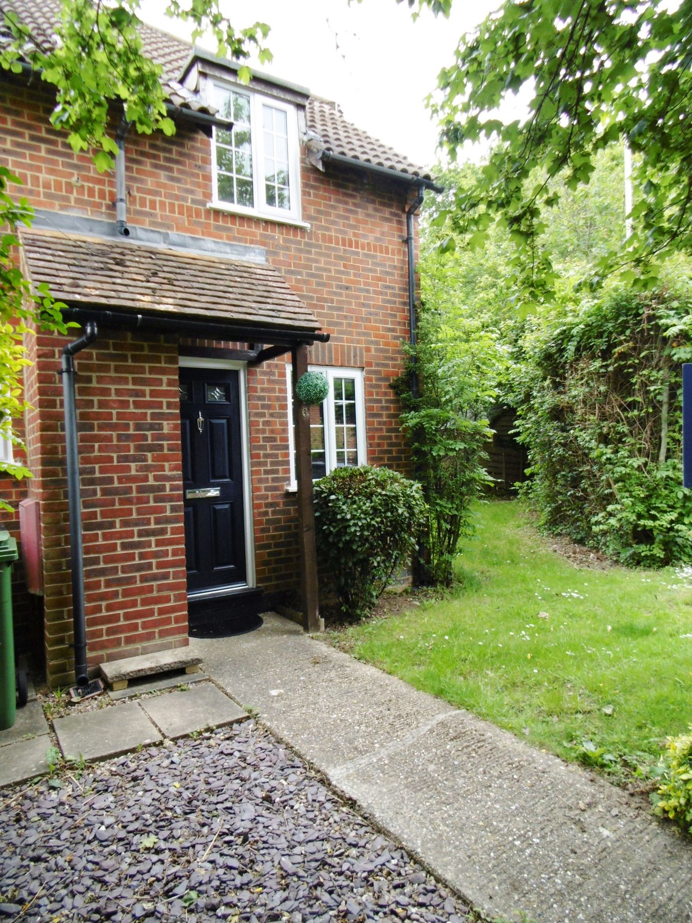 1 bed semidetached house to rent in Badgers Bank, Lychpit, Basingstoke