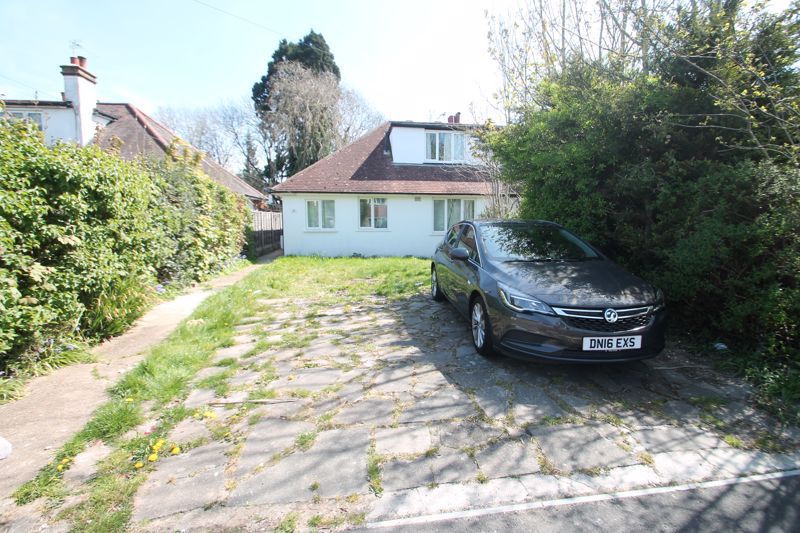 4 bed semidetached house to rent in Manor Waye, Uxbridge UB8 Zoopla