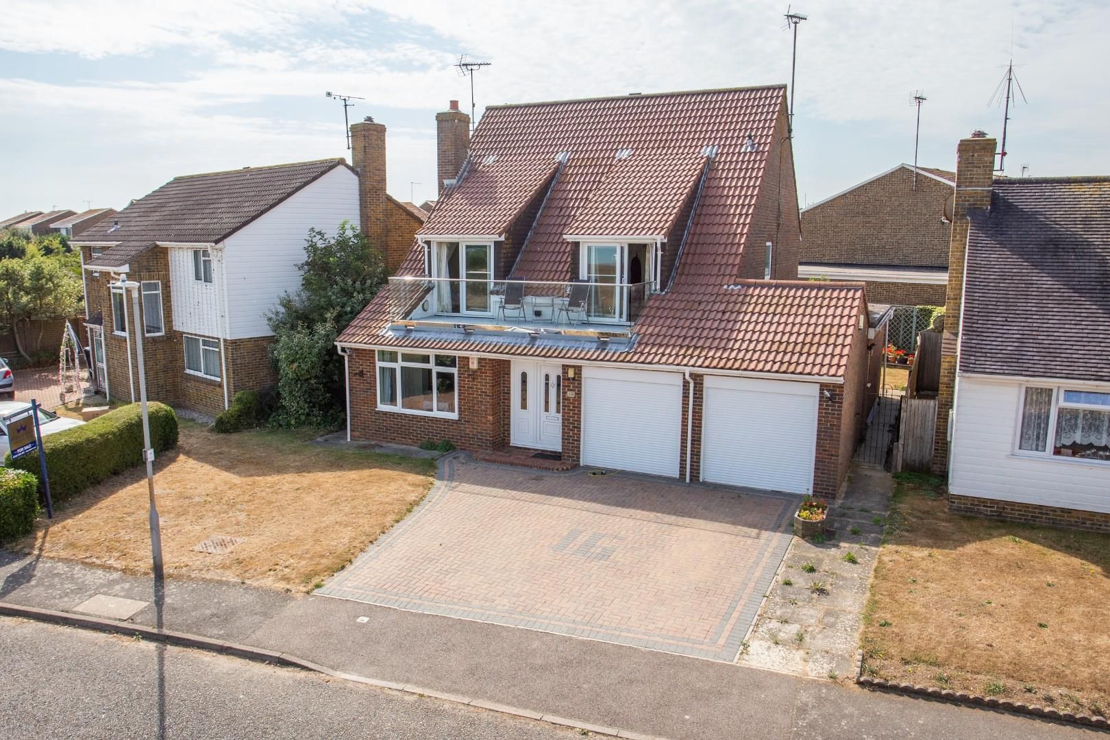 4 bed detached house for sale in The Ridings, Cliftonville, Margate CT9