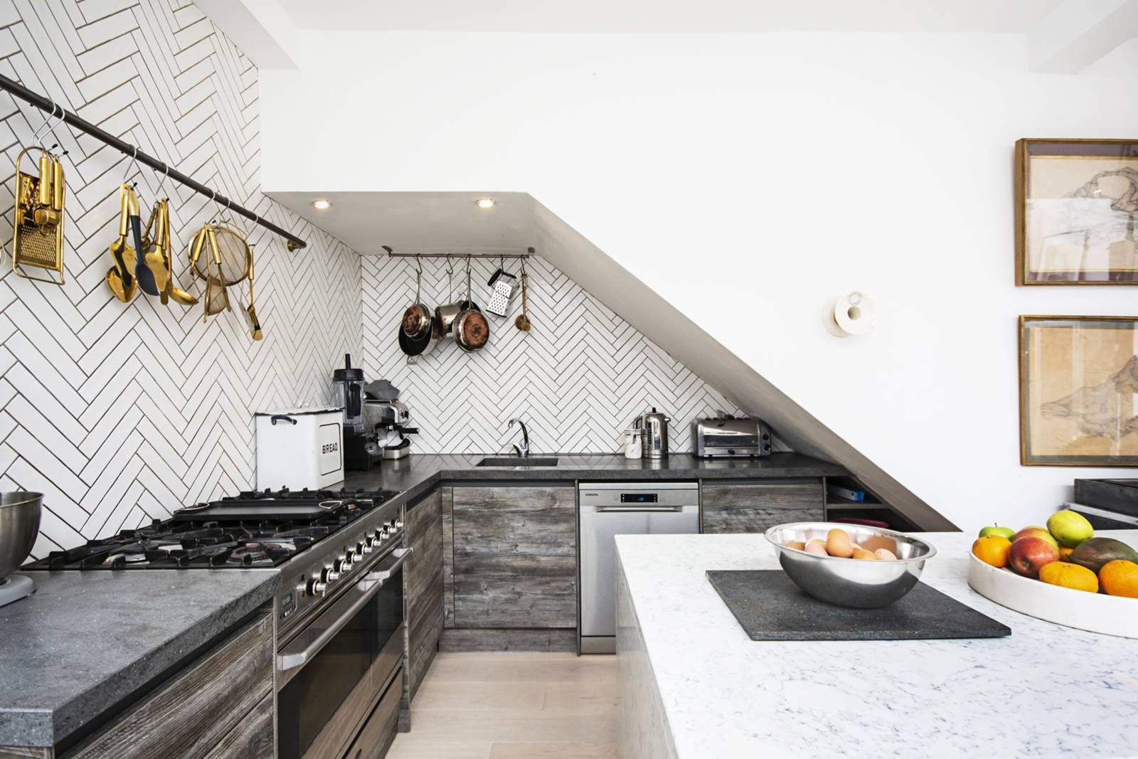 Tranby Mews, Clapton, London E9  