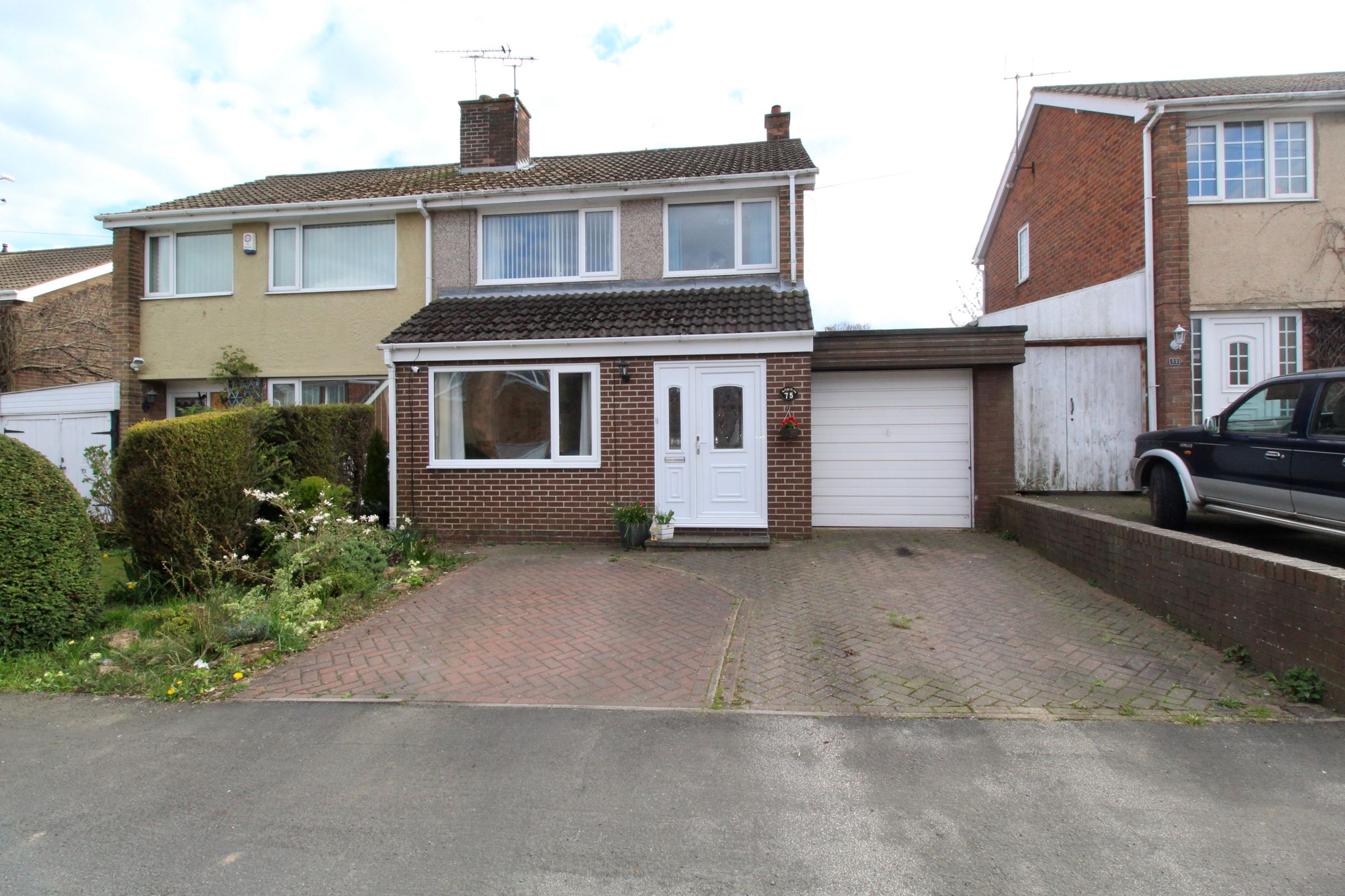 3 bed semidetached house for sale in Northfield Drive, Woodsetts