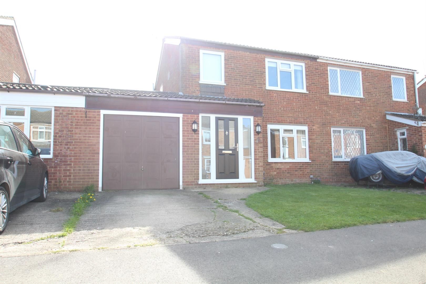 3 bed semidetached house for sale in Winemar Close, Hanslope, Milton