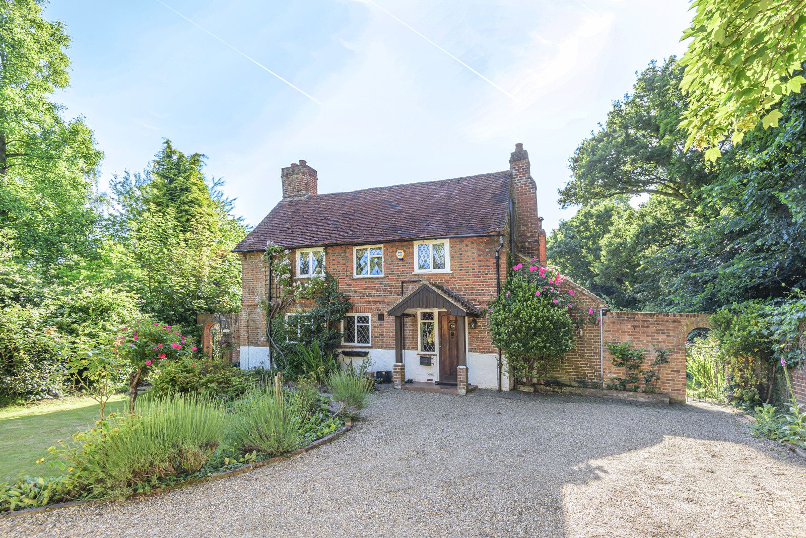 4 bed detached house for sale in Barrs Lane, Knaphill, Woking GU21 Zoopla