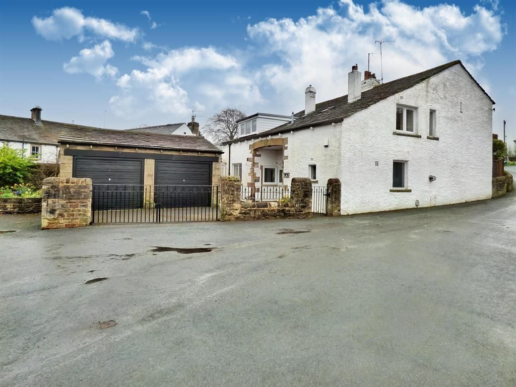 3 bed semidetached house for sale in 1 Beech Cottage, Walton Avenue