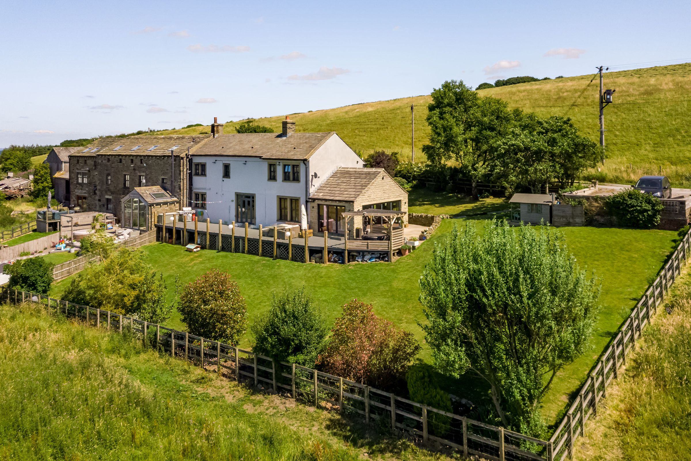 4 bed farmhouse for sale in Off Linfit Lane, Slaithwaite, Huddersfield